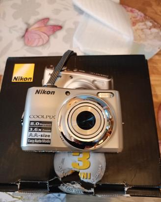 macchina fotografica nikon