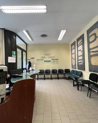 Immobile di 250 m² con più di 5 locali a Monterigg