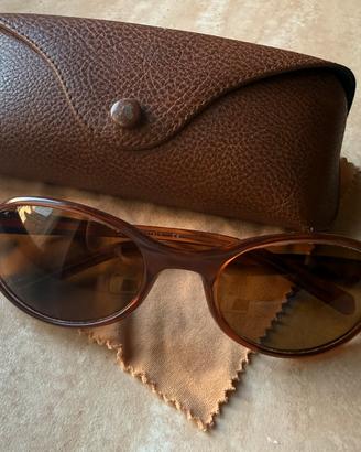 RayBan occhiali da sole.