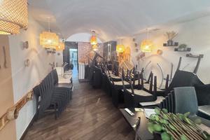 Salerno -Via Roma prestigioso locale com