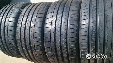 235 30 19 michelin nuove