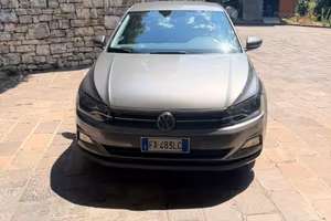Wolkswagen Polo adatta a neopatentati
