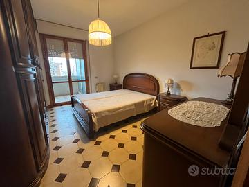 Camera da letto completa stile classico