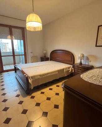 Camera da letto completa stile classico