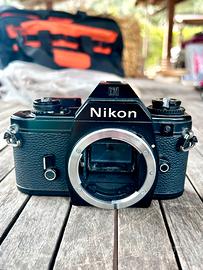 Nikon EM Nera Corpo Macchina Reflex 35mm Vintage