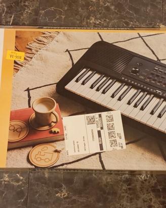 Pianola Yamaha PSR E273