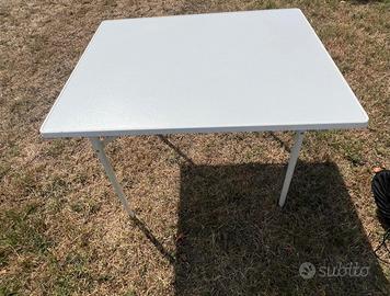 Tavolino pieghevole  100 x 60