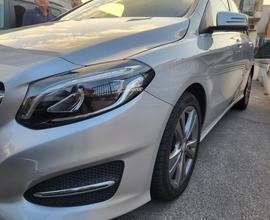 MERCEDES-BENZ B 180 d Automatic Premium