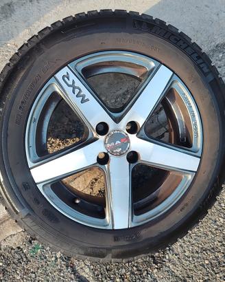 gomme antiveve più cerchi 185 65R 15