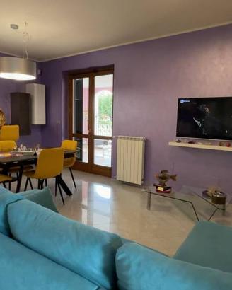 Appartamento di 230 m² con 3 locali e box auto a S