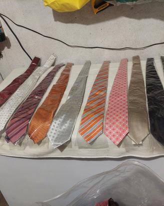 cravatte uomo. diversi colori 1 euro 
