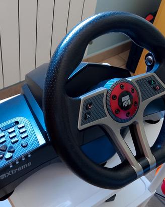 Volante e pedaliera per PS5