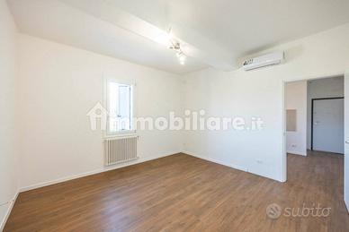 Trilocale finemente ristrutturato