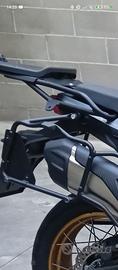 Staffe e borse GIVI nuovi  per voge 625 525 dsx ri