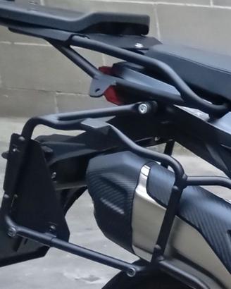 Staffe e borse GIVI nuovi  per voge 625 525 dsx ri