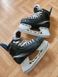 Pattini da hockey CCM, taglia 35.
