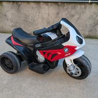 Moto BMW elettrica per bambini