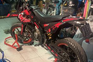 Motard Derby Senda sm x-treme 2011