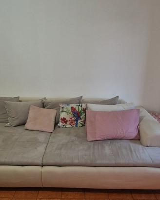 divano completamente rifoderato