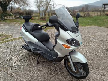 Scooter Piaggio X9 