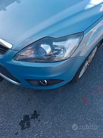 Fari ford focus 2008