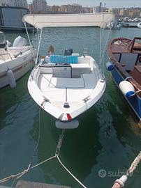 Mancini Open 4,9 m con motore Yamaha 40 cv nuovo