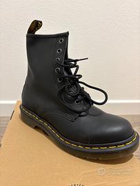 Anfibi Dr Martens donna