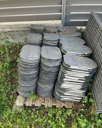 300 tegole in ardesia tagliate a mano