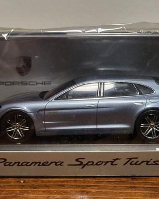 1:43 Porsche Panamera Sport Turismo