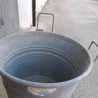 Mastello antico con tre manici