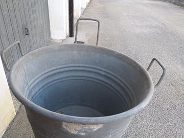 Mastello antico con tre manici