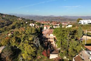 PORZIONE DI TRIFAMILIARE A LAVAGNO