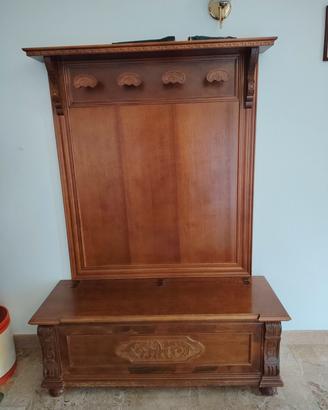 Mobile appendiabiti con cassapanca in legno – €50