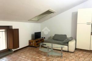 3 LOCALI A BERLINGO