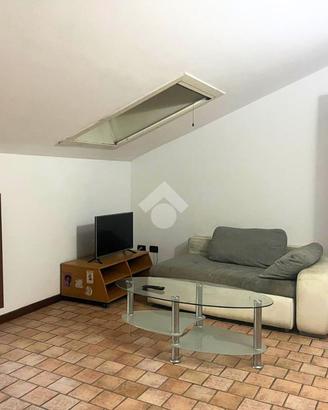 3 LOCALI A BERLINGO