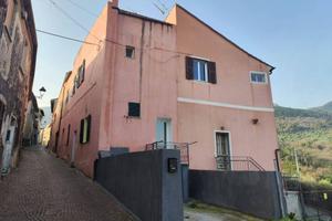 Casa indipendente di 85 m² con 2 locali a Albenga