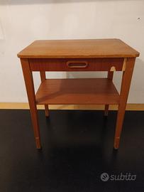 comodino scandinavo vintage