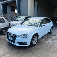Audi A3 Sedan 1.6 TDI clean diesel S tronic Ambiti