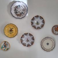 Collezione piatti decorati a mano