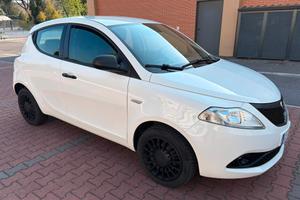 LANCIA YPSILON HYBRID 1.0cc PREZZO REALE