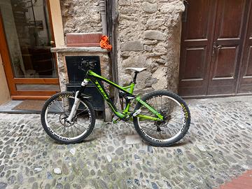 Bici da downhill track