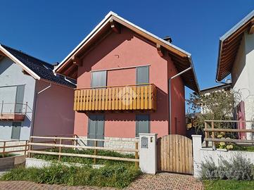 VILLA SINGOLA A ROANA