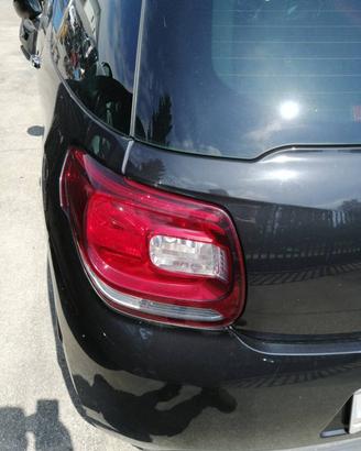Fanale posteriore sinistro CITROEN DS3 del 2011