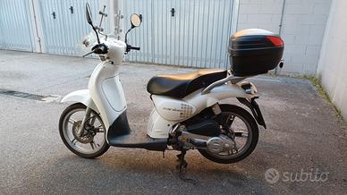 scooter Scarabeo 100