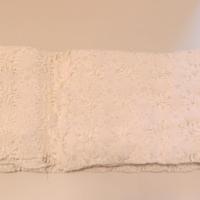 Coperta matrimoniale all'uncinetto.