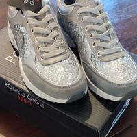 Scarpe Romeo Gigli sport nuove con cartellino.