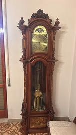 Orologio a pendolo da pavimento a colonna