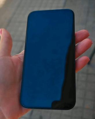 Iphone 13 128 gb Mezzanotte + 7 cover e 3 vetrini