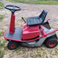 trattorino tagliaerba 