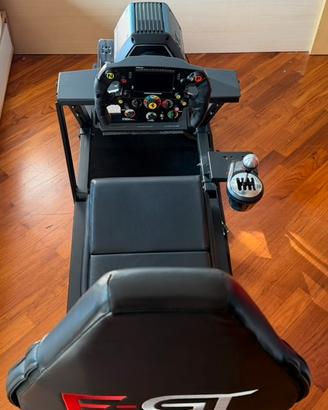 Simulatore di guida completo - DD Thrustmaster